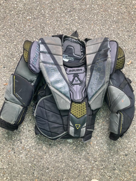 Senior Medium Bauer Mach Goalie Chest Protector