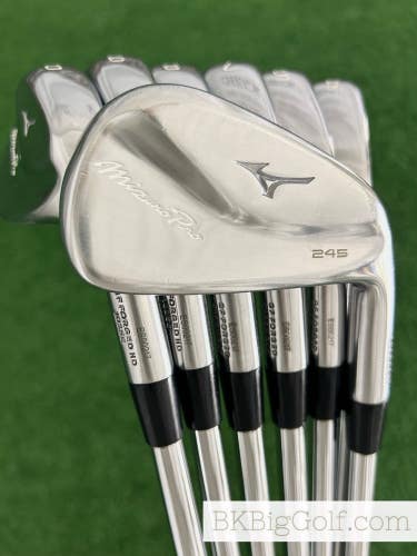 Mizuno Pro 245 Forged Iron Set 4-P / Dynamic Gold 100 Regular