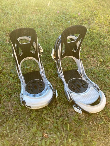 RARE Burton Mission Large Snowboard Bindings