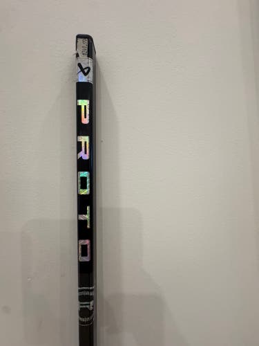 Junior Bauer Proto-R Right Handed Hockey Stick P28 (New)