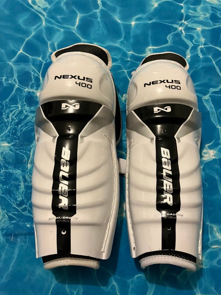 Junior Bauer Nexus 400 Shin Pads 10" (Used)