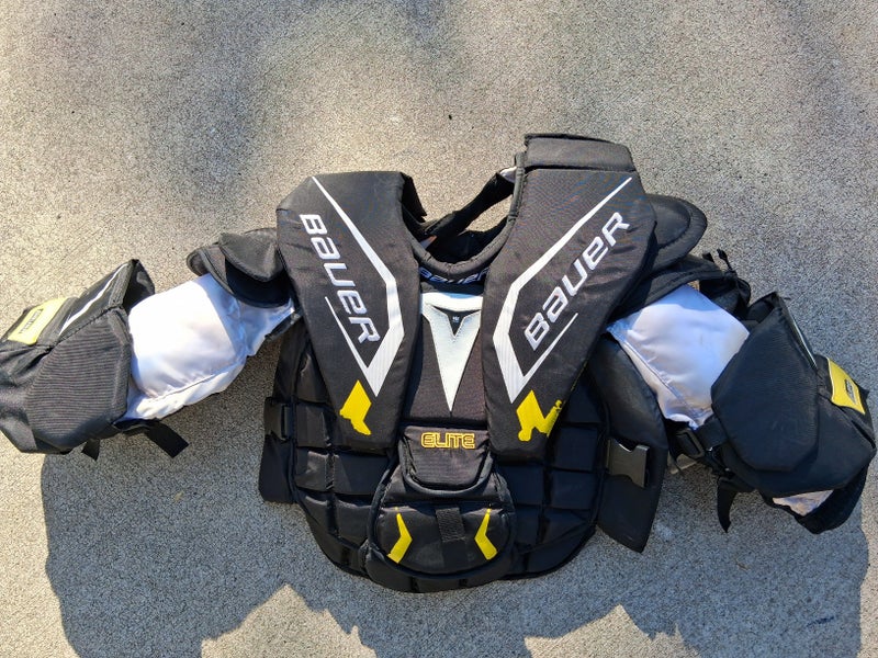 Intermediate Medium Bauer Elite Goalie Chest Protector (Used)