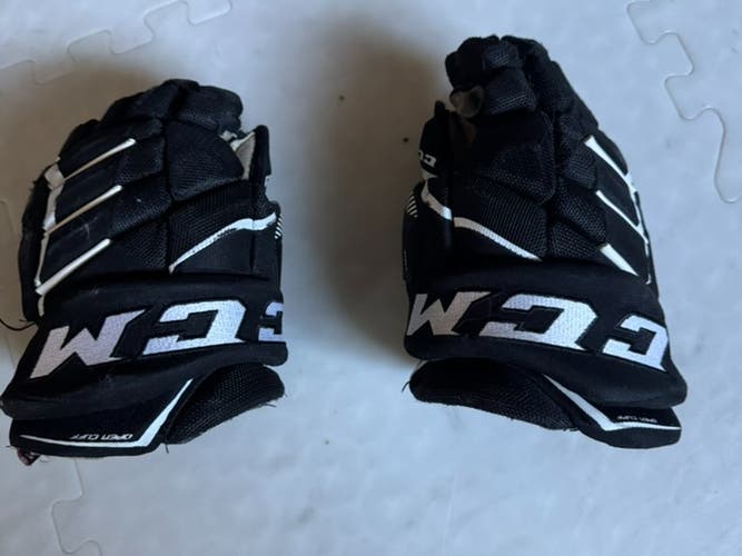 CCM JetSpeed FT390 Gloves 12" (Used)
