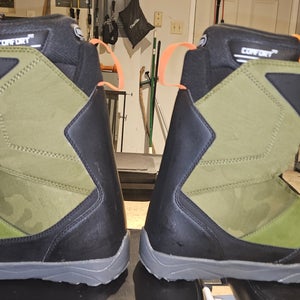 Men's Size M 10.5 (W 11.5) Thirty Two Shifty Boa Snowboard Boots Medium Flex All Mountain (Used)