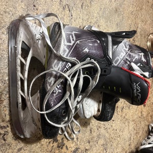 2021 Bauer Vapor Hyperlite Hockey Skates 7 (Used)