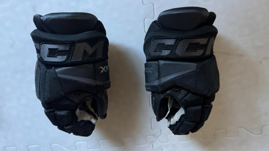 CCM Tacks XF Pro Gloves 12" (Used)