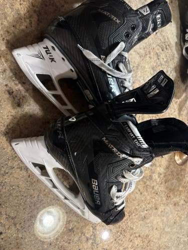 Bauer Supreme Matrix Hockey Skates 7.5 (Used)