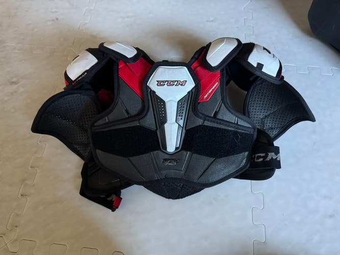 Medium Junior CCM JetSpeed FT4 Pro Shoulder Pads (Used)