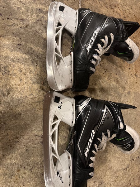 CCM Hockey Skates Regular Width 7 (Used)