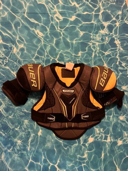 Small Senior Bauer Supreme S150 Shoulder Pads (Used)