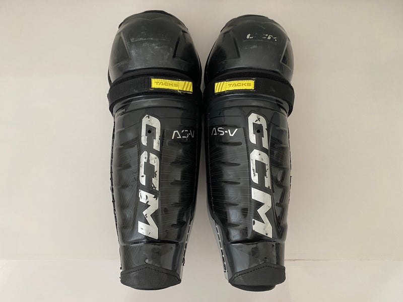 Senior CCM Tacks AS-V Shin Pads 15" guards