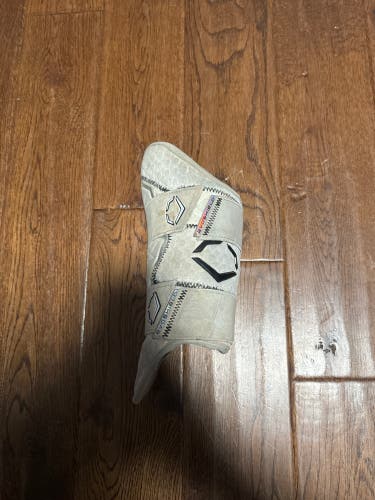 White Senior EvoShield Leg guard Shin Guards (Used)