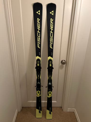 Fischer RC4 RCS Skis 170 With Fischer Z11 Bindings (Used)