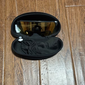 One Size Fits All Oakley Sutro black/goldSunglasses (New)