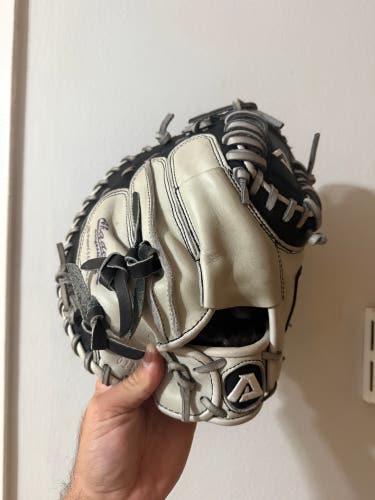 Akadema apm42 Catcher's Baseball Glove 32.5"