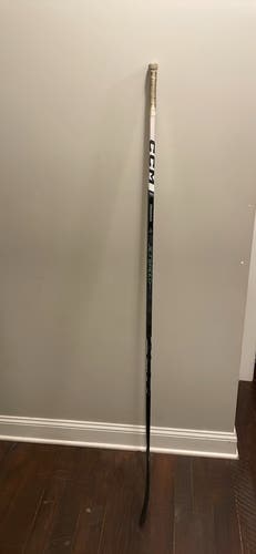 Senior CCM Jetspeed FT6 Pro Left Hand Hockey Stick P28 Pro Stock (New)