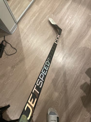 Intermediate CCM JetSpeed FT5 Pro Left Hand Hockey Stick P28 (Used)