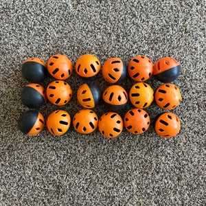 BOWNET SNAP BACK TRAINING BALLS - 18 total
(Used)