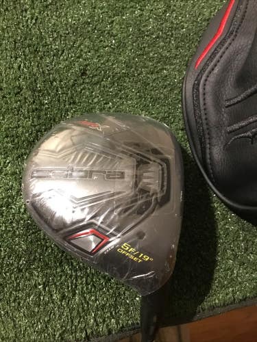 Cobra Air X Offset 19* 5 Wood Regular Ultralite 50g Graphite Shaft (NEW)