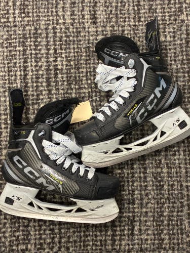 Junior CCM Tacks XF 70 Hockey Skates Size 3 (Used)