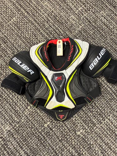 Small Senior Bauer Vapor 2X Shoulder Pads (Used)