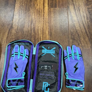 Large bruce bolt all American Gloves (New)