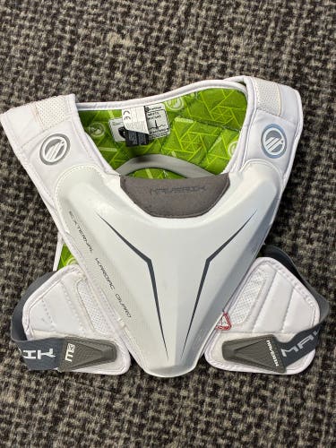 Small Adult Maverik M5 Shoulder Pads (Used)