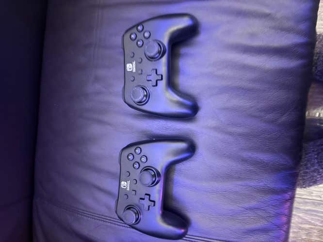 Two Nintendo switches remotes (New)