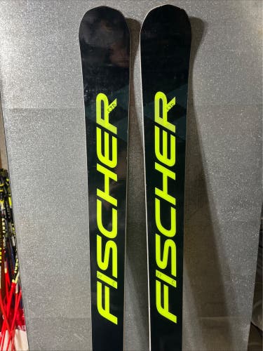 Fischer RC4 World Cup GS 188 cm Skis Max Din 17 (Used) 27M