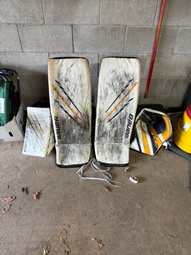 Pro Custom Bauer Hyperlite w/ Pro Custom CCCm Eflex 5 Glove