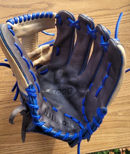 Infield RH Wilson A1000 Baseball Glove 11.75" (Used)