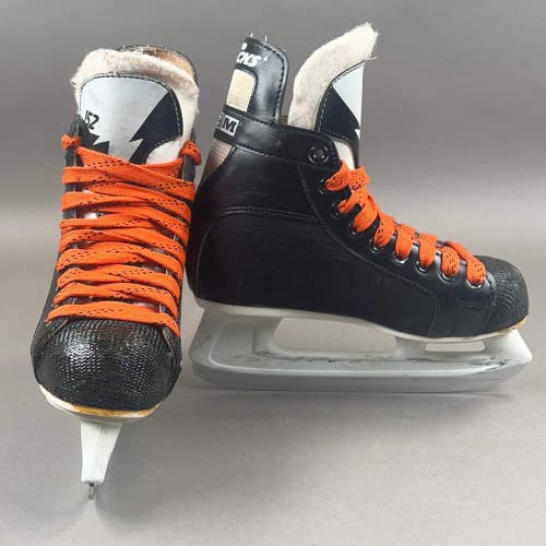 CCM Tacks 152 Size 3.5 Vintage Junior Hockey Skates