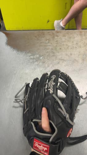 Used Rawlings GG130FS BB/SB Glove RH Throw None 13" 11793-S000257817
