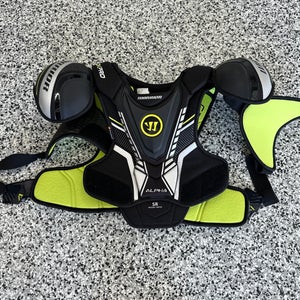 Men's Medium Senior Warrior Alpha DX Pro Shoulder Pads (Used)