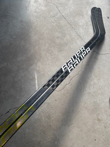2 Pack 95 Flex Custom P28 Senior Bauer Vapor Hyperlite Left Hand Hockey Stick Pro Stock NHL (New)