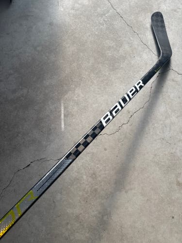 95 Flex Custom P28 Senior Bauer Vapor Hyperlite Left Hand Hockey Stick Pro Stock NHL (New)