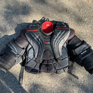 Medium 2020 Bauer Vapor X2.9 Goalie Chest Protector (Used)