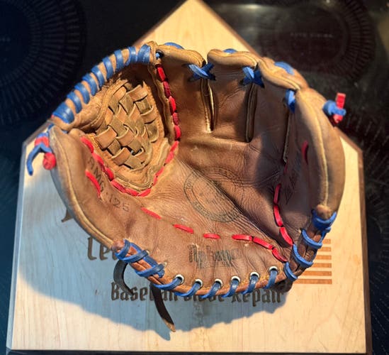 Nokona RH Infield Baseball Glove 10.5" (Used)