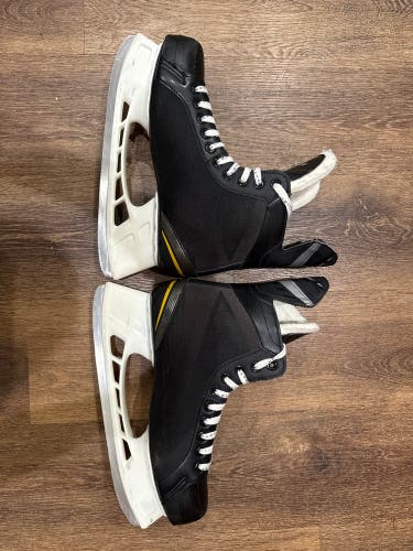 2015 Bauer Supreme 140 Hockey Skates Regular Width 11 (Used)