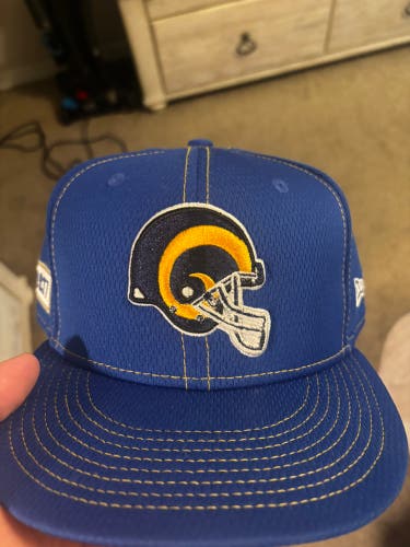 Los Angeles Rams fitted hat. Size 7 3/4.