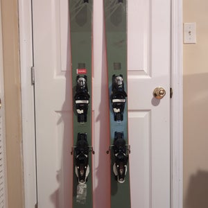 2022 Salomon 174 cm All Mountain QST 106 Skis With Bindings (Used)