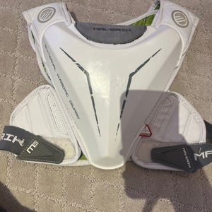 Small Youth Maverik M5 Shoulder Pads (Used)