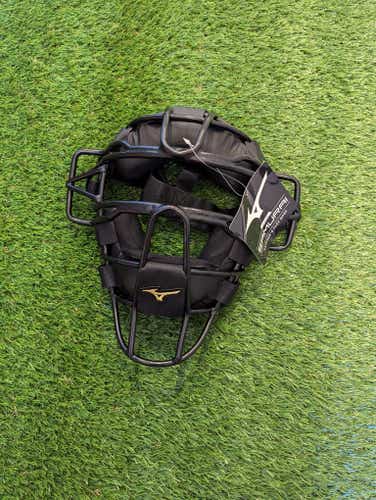 *FREE SHIPPING* NEW Samurai Baseball Catcher's Mask. Color BLACK.