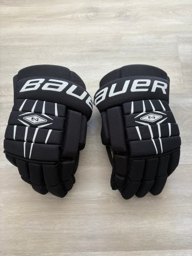 Bauer Nexus 400 Hockey Senior Gloves 15" (Used)