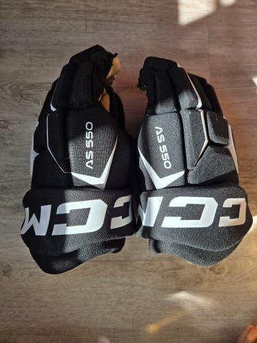 CCM AS550 Gloves 14" (New)