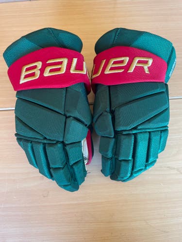 Bauer Vapor X Pro Stock Wild Gloves 15” 6447