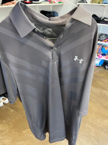 Gray XL Men's Under Armour Shirt (Used)
