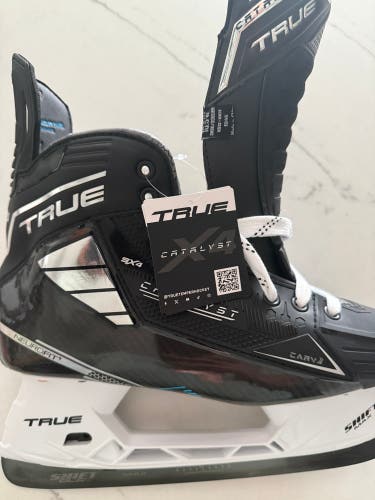 2024 True Catalyst 9X4 Hockey Skates Wide Width 10.5 (New)