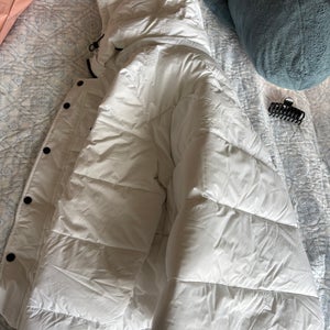 Aritzia Super Puff White Women's Medium Jacket (New)