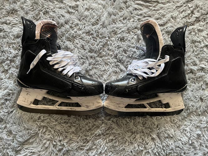 2024 Bauer Supreme Shadow Hockey Skates 8.5, fit 2  (Used)